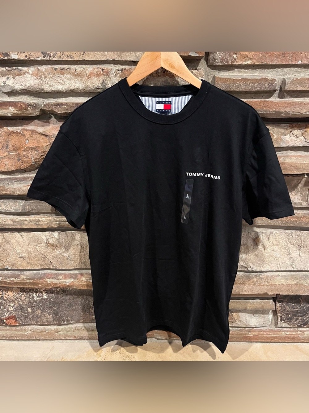 Tommy Jeans Black Cotton Slim Fit Short Sleeve Crewneck Graphic Tee